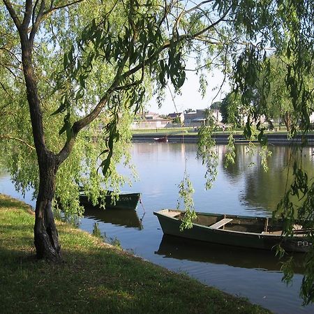 Pokoje I Domki Nad Kanalem Bystrym Augustow Luaran gambar